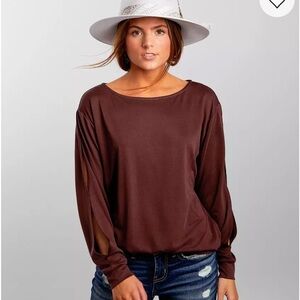 Buckle Black NWT Vented Cutout Sleeve Long Sleeve Top in Decadent Chocolate XS